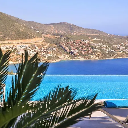 Luxury 5 Bedroom With Heated Infinity Pool & Amazing Sea Views Vila *