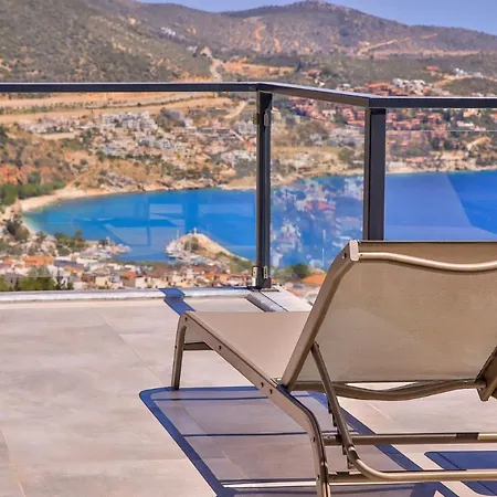 Luxury 5 Bedroom With Heated Infinity Pool & Amazing Sea Views