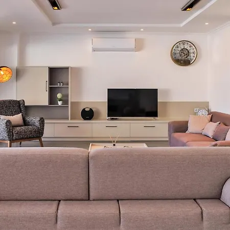 Vila Luxury 5 Bedroom With Heated Infinity Pool & Amazing Sea Views Kaş