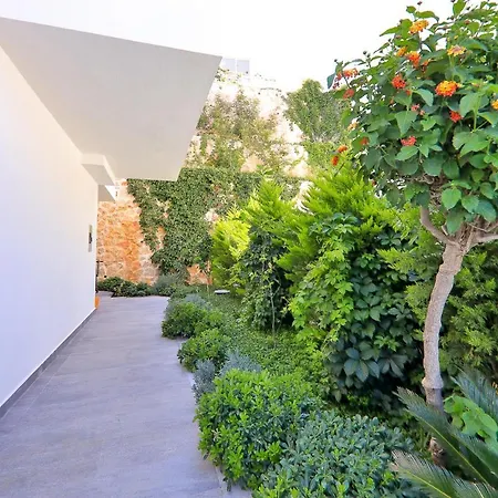 Luxury 5 Bedroom With Heated Infinity Pool & Amazing Sea Views Vila *