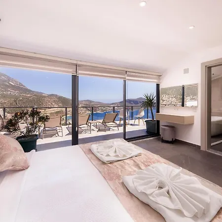 Vila Luxury 5 Bedroom With Heated Infinity Pool & Amazing Sea Views