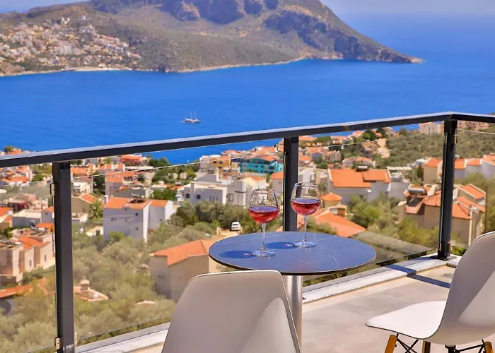 Luxury 5 Bedroom With Heated Infinity Pool & Amazing Sea Views