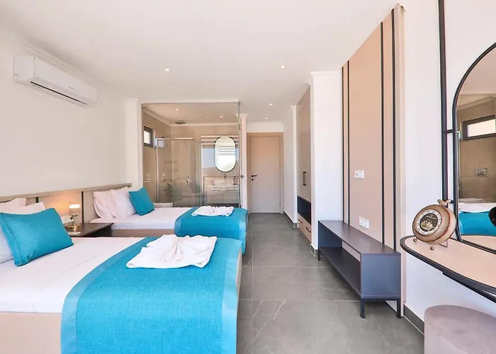 Luxury 5 Bedroom With Heated Infinity Pool & Amazing Sea Views 别墅 卡斯