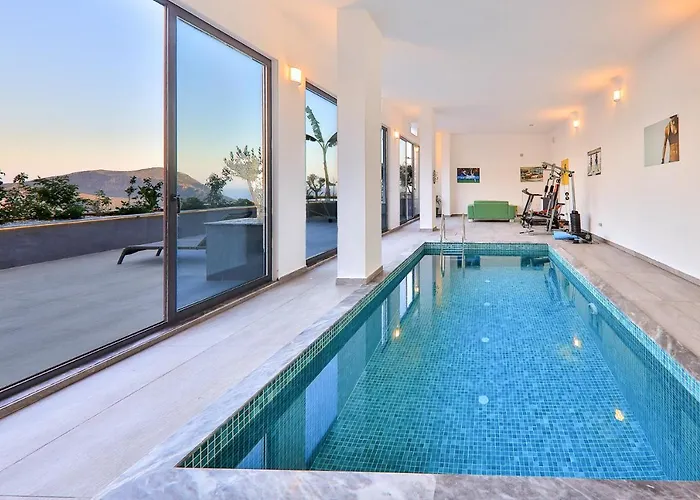 别墅 Luxury 5 Bedroom With Heated Infinity Pool & Amazing Sea Views *