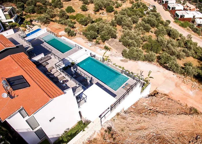 别墅 Luxury 5 Bedroom With Heated Infinity Pool & Amazing Sea Views *